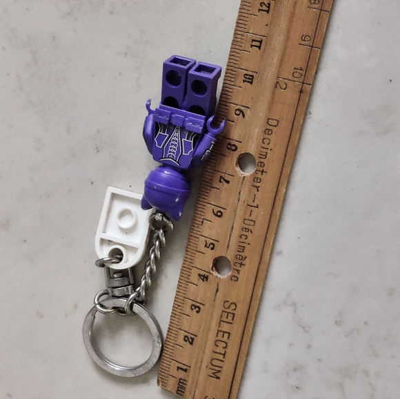 LEGO Catwoman From Batman Movie DC Superheroes Keychain Ring Holder - Picture 7 of 9